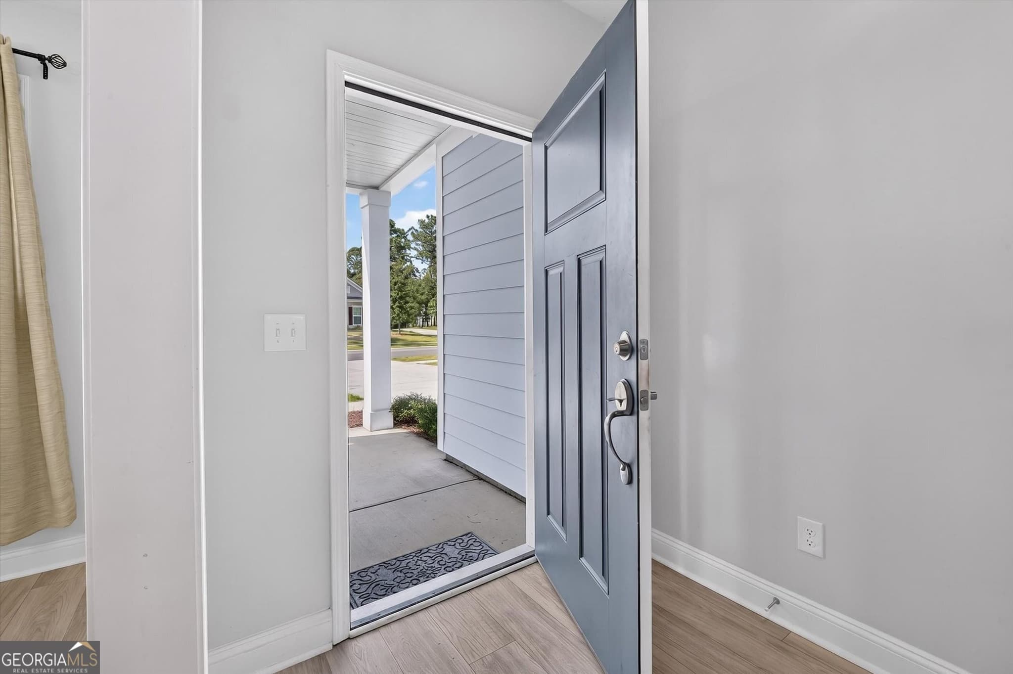 5 bedroom, 2.5 bathroom single family residence for sale at 158 Mandeville Drive, Richmond Hill, GA 31324 — photo 6