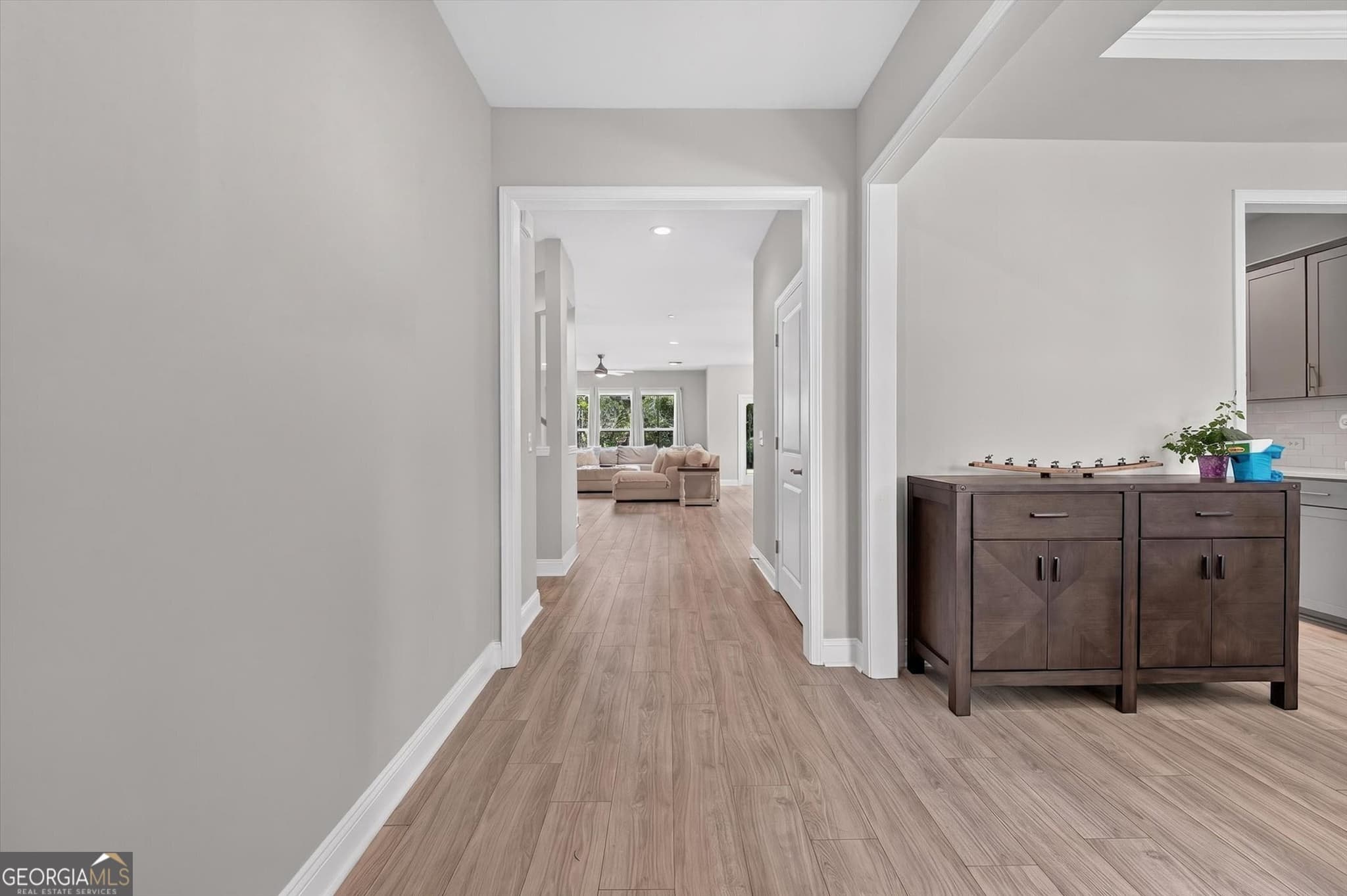 5 bedroom, 2.5 bathroom single family residence for sale at 158 Mandeville Drive, Richmond Hill, GA 31324 — photo 7