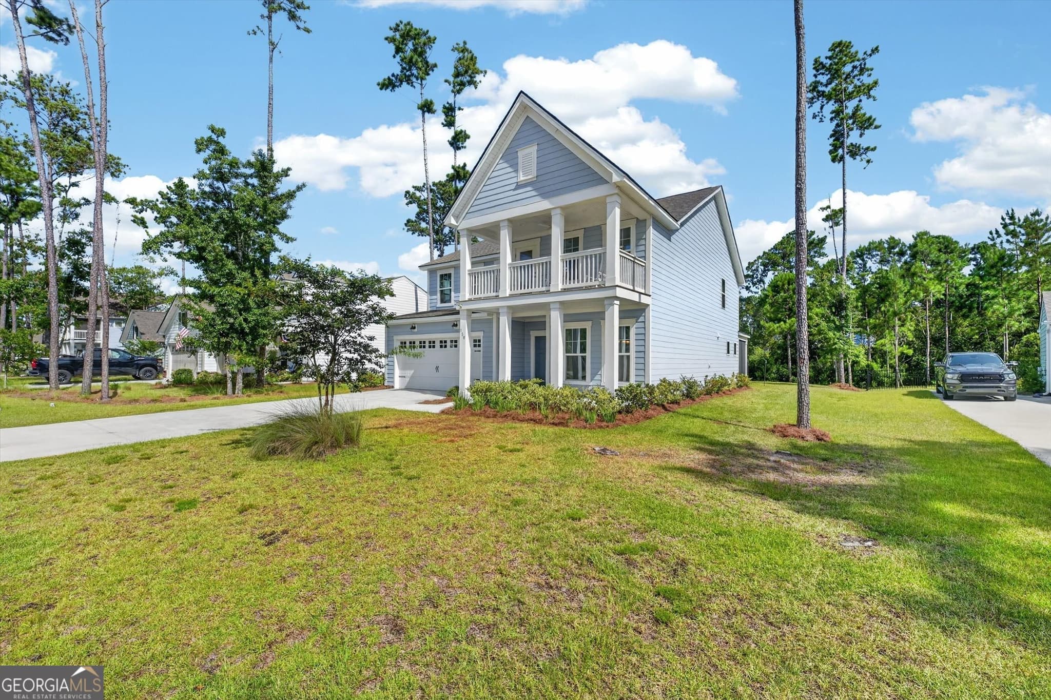 5 bedroom, 2.5 bathroom single family residence for sale at 158 Mandeville Drive, Richmond Hill, GA 31324 — photo 4