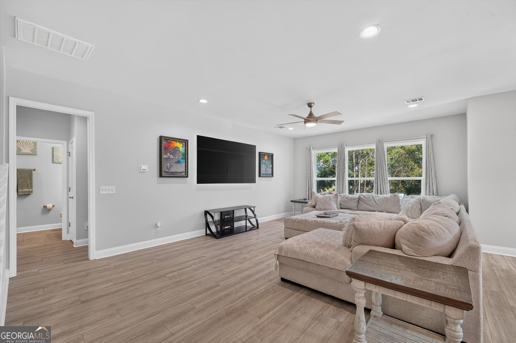 5 bedroom, 2.5 bathroom single family residence for sale at 158 Mandeville Drive, Richmond Hill, GA 31324 — photo 8