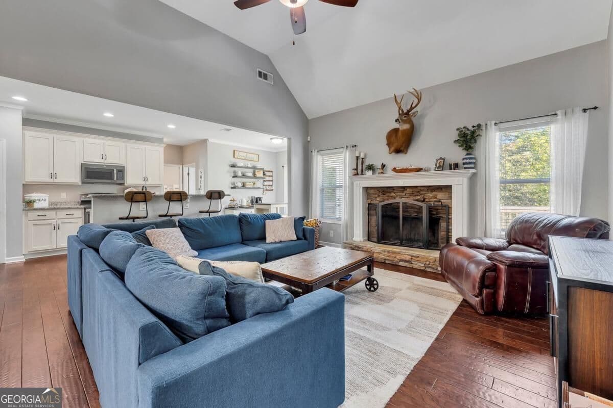 4 bedroom, 3 bathroom, 2,291 sq ft single family residence under contract at 810 Flatbottom Road, Ball Ground, GA 30107 — photo 8