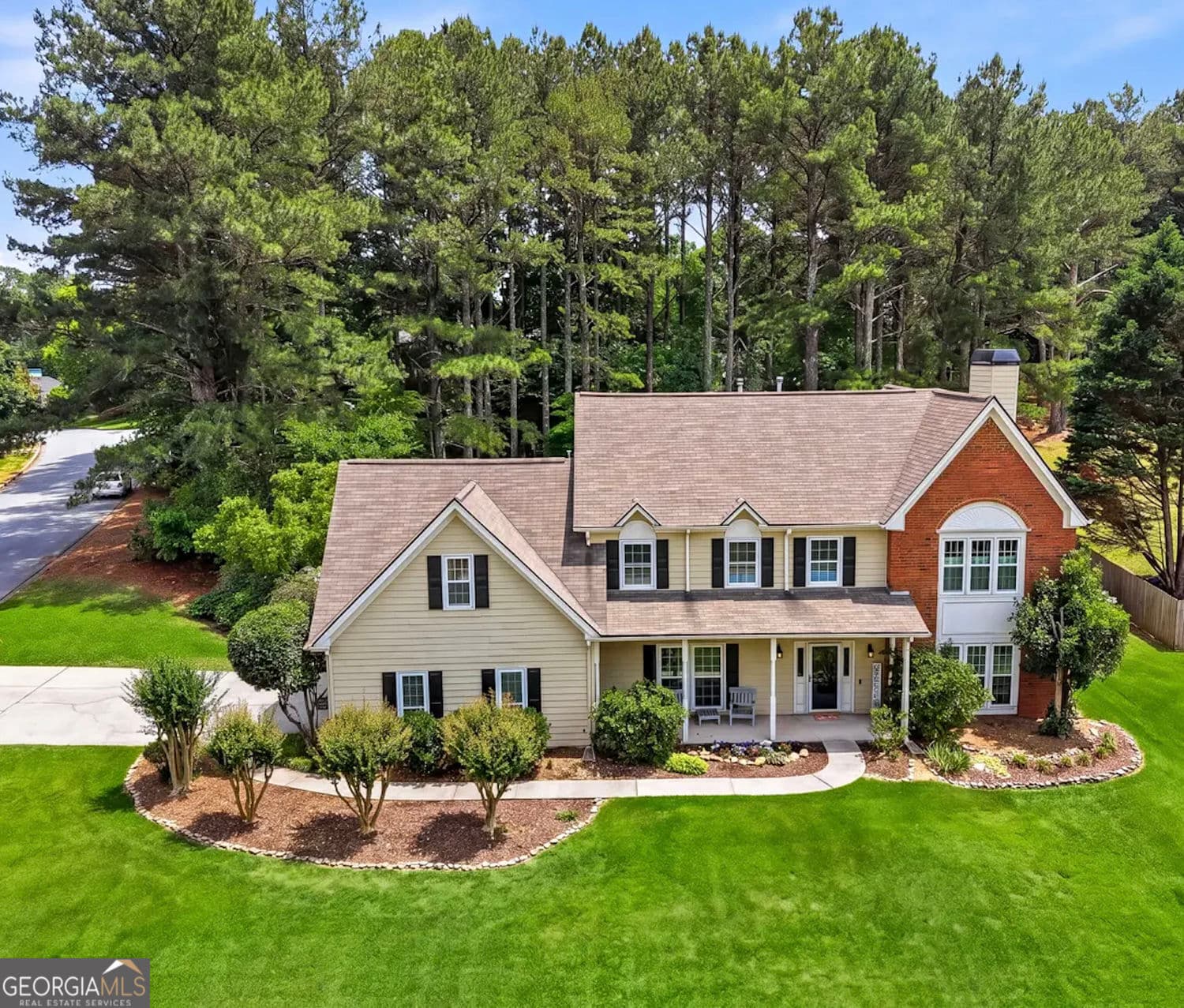 4 bedroom, 2.5 bathroom, 3,109 sq ft single family residence sold at 1140 Pebble Bend Drive, Grayson, GA 30017