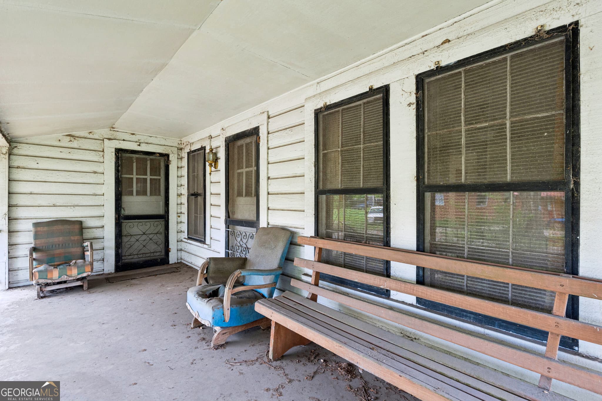 2 bedroom, 1 bathroom, 816 sq ft single family residence under contract at 157 Patterson Road, Baxley, GA 31513 — photo 2