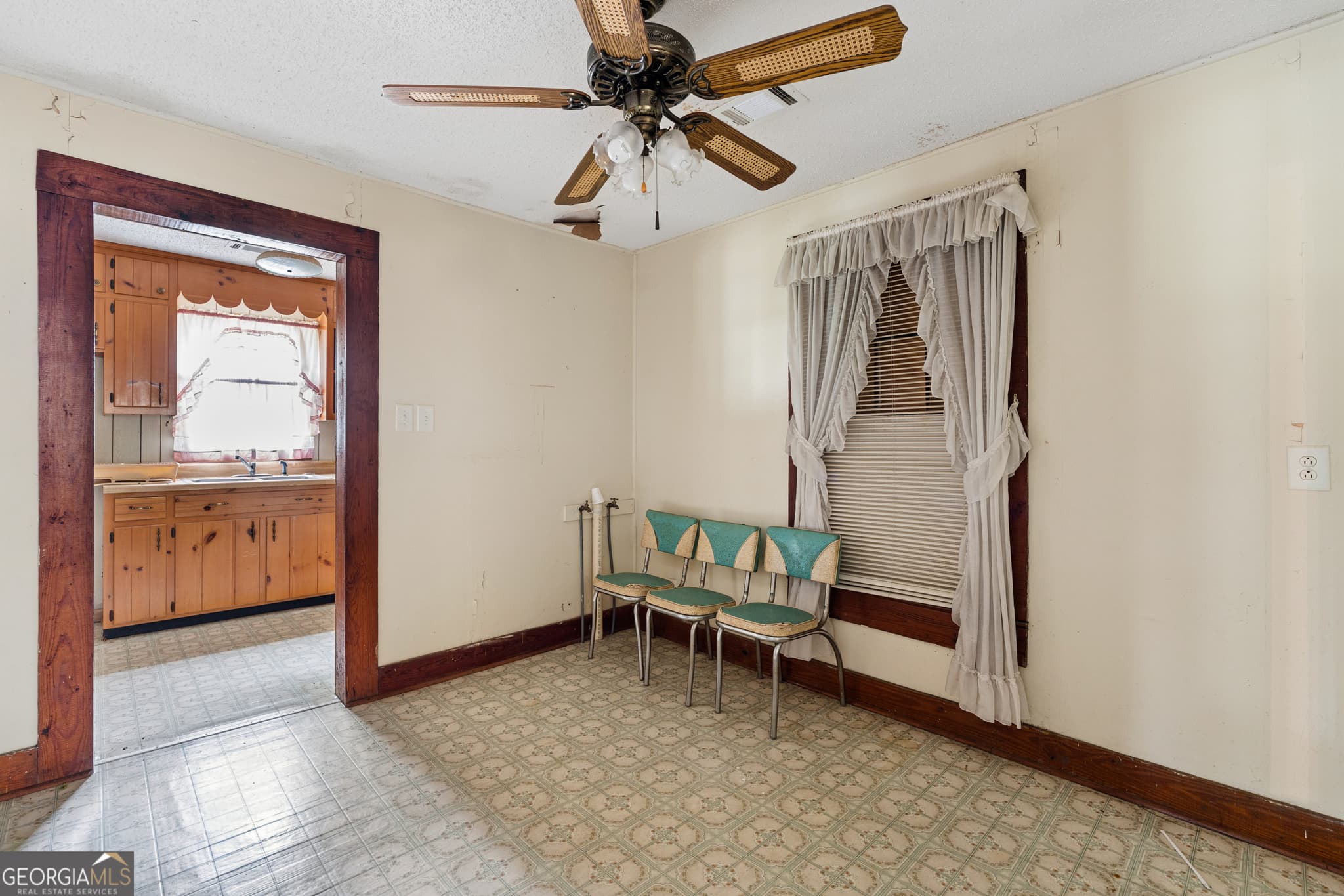 2 bedroom, 1 bathroom, 816 sq ft single family residence under contract at 157 Patterson Road, Baxley, GA 31513 — photo 8