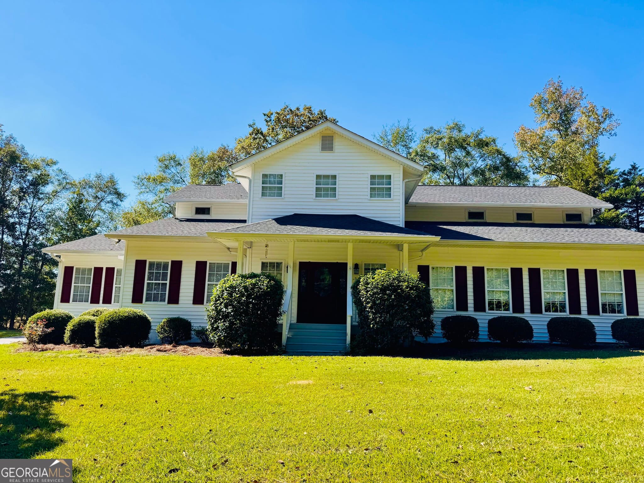 4 bedroom, 3.5 bathroom duplex for rent at 184 Cannon Road, Sharpsburg, GA 30277 for $2,695 a month