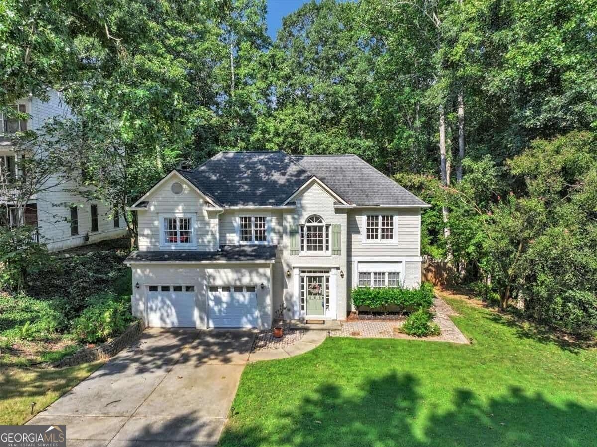 4 bedroom, 2.5 bathroom, 2,415 sq ft single family residence for sale at 565 Fortune Ridge Road, Stone Mountain, GA 30087 — photo 3