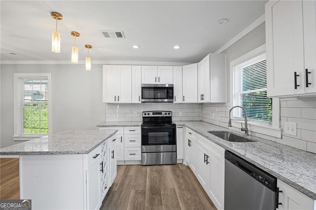 4 bedroom, 3 bathroom, 3,100 sq ft single family residence for sale at 1987 Ruth Street, Atlanta, GA 30318 — photo 10