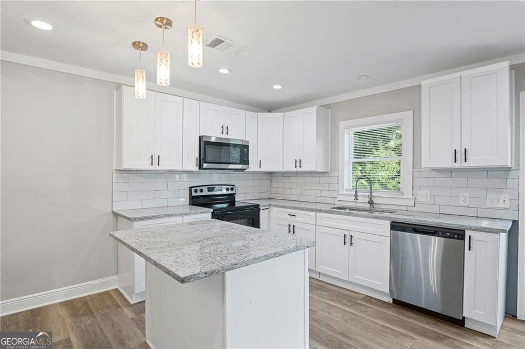 4 bedroom, 3 bathroom, 3,100 sq ft single family residence for sale at 1987 Ruth Street, Atlanta, GA 30318 — photo 8
