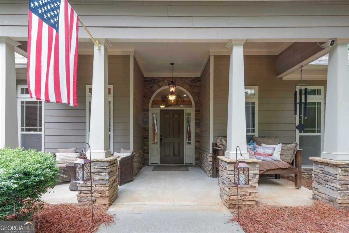 3 bedroom, 3 bathroom, 2,904 sq ft single family residence for sale at 2930 Athens Highway, Madison, GA 30650 — photo 2