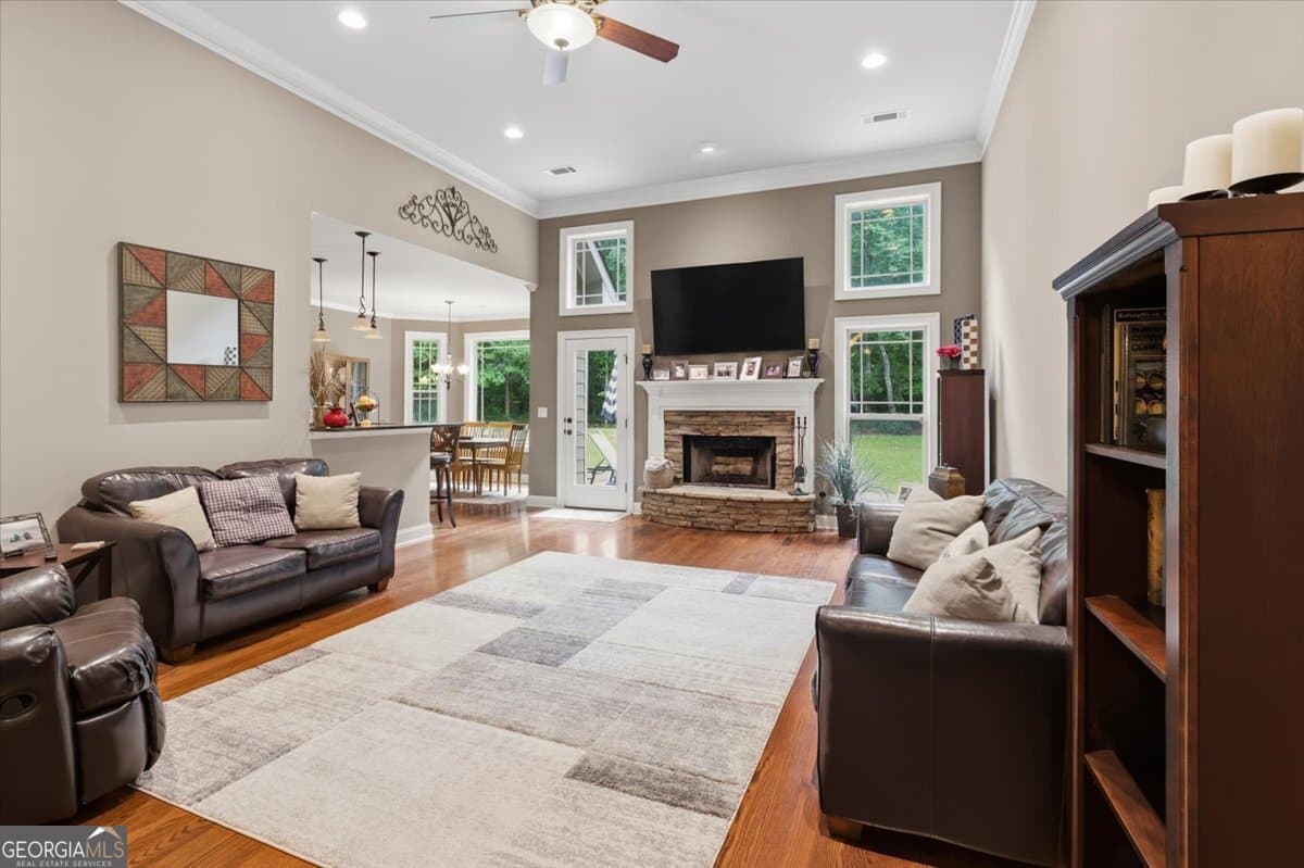 3 bedroom, 3 bathroom, 2,904 sq ft single family residence for sale at 2930 Athens Highway, Madison, GA 30650 — photo 4
