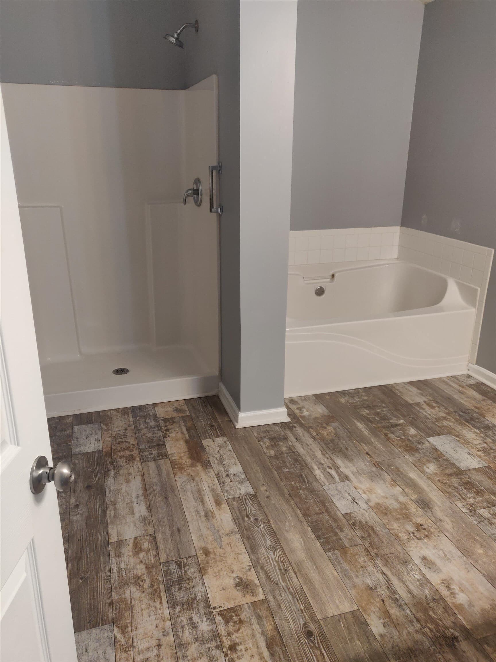 3 bedroom, 2.5 bathroom single family residence for rent at 679 Shadow Lakes Drive, Lithonia, GA 30058 for $2,050 a month — photo 4