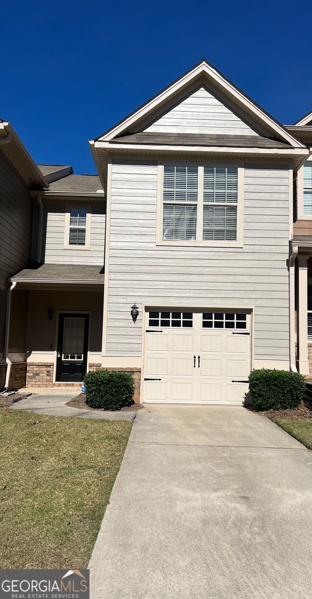 3 bedroom, 2.5 bathroom, 1,596 sq ft single family residence for rent at 2378 Capella Circle, South Fulton, GA 30331 for $1,800 a month