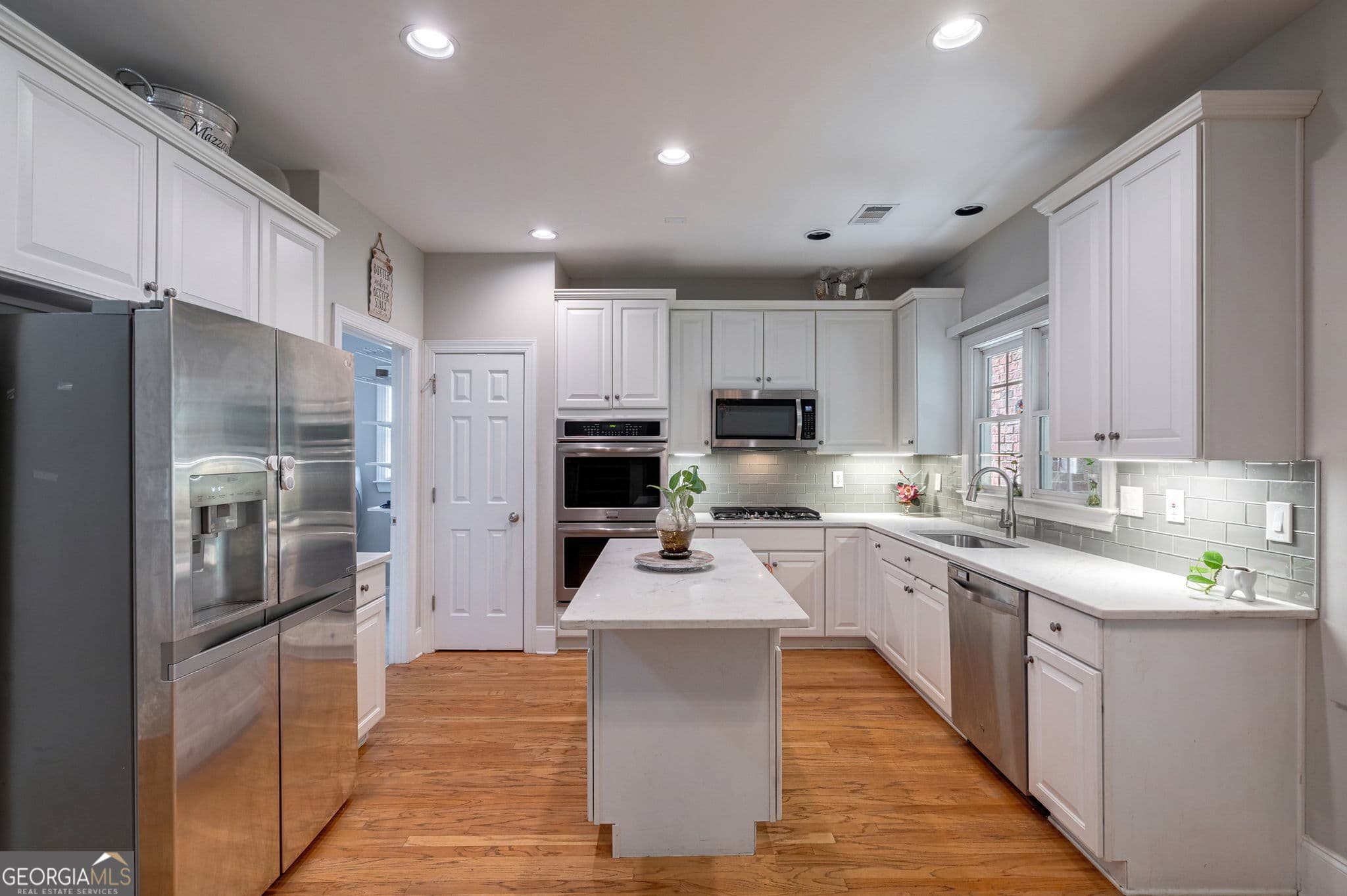 3 bedroom, 2.5 bathroom, 2,846 sq ft single family residence for sale at 1778 Emory Ridge Drive, Atlanta, GA 30329 — photo 9