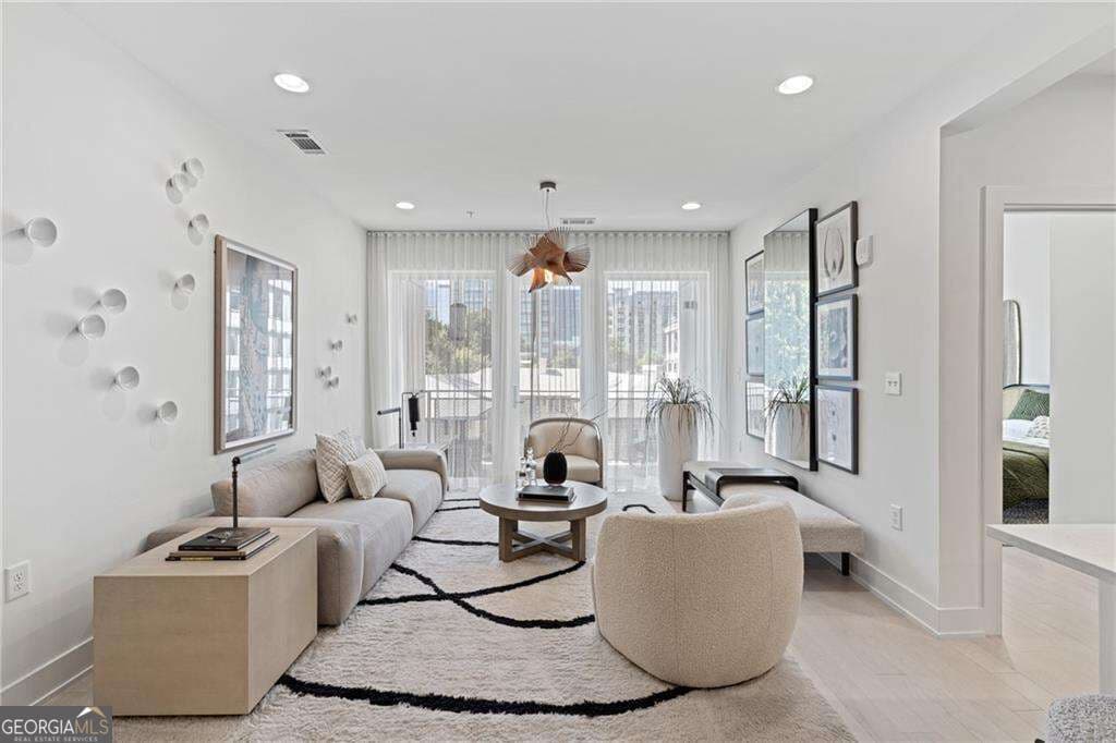 1 bedroom, 1 bathroom, 1,020 sq ft condominium for sale at 775 Juniper Street 315, Atlanta, GA 30308 — photo 1 of 22