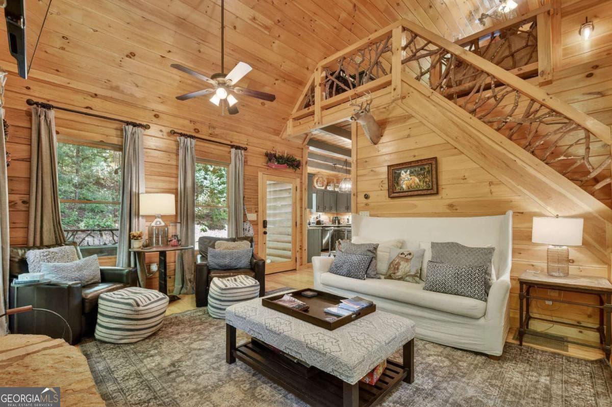 3 bedroom, 3 bathroom, 2,080 sq ft cabin,single family residence for sale at 101 Overlook Road, Blue Ridge, GA 30513 — photo 7