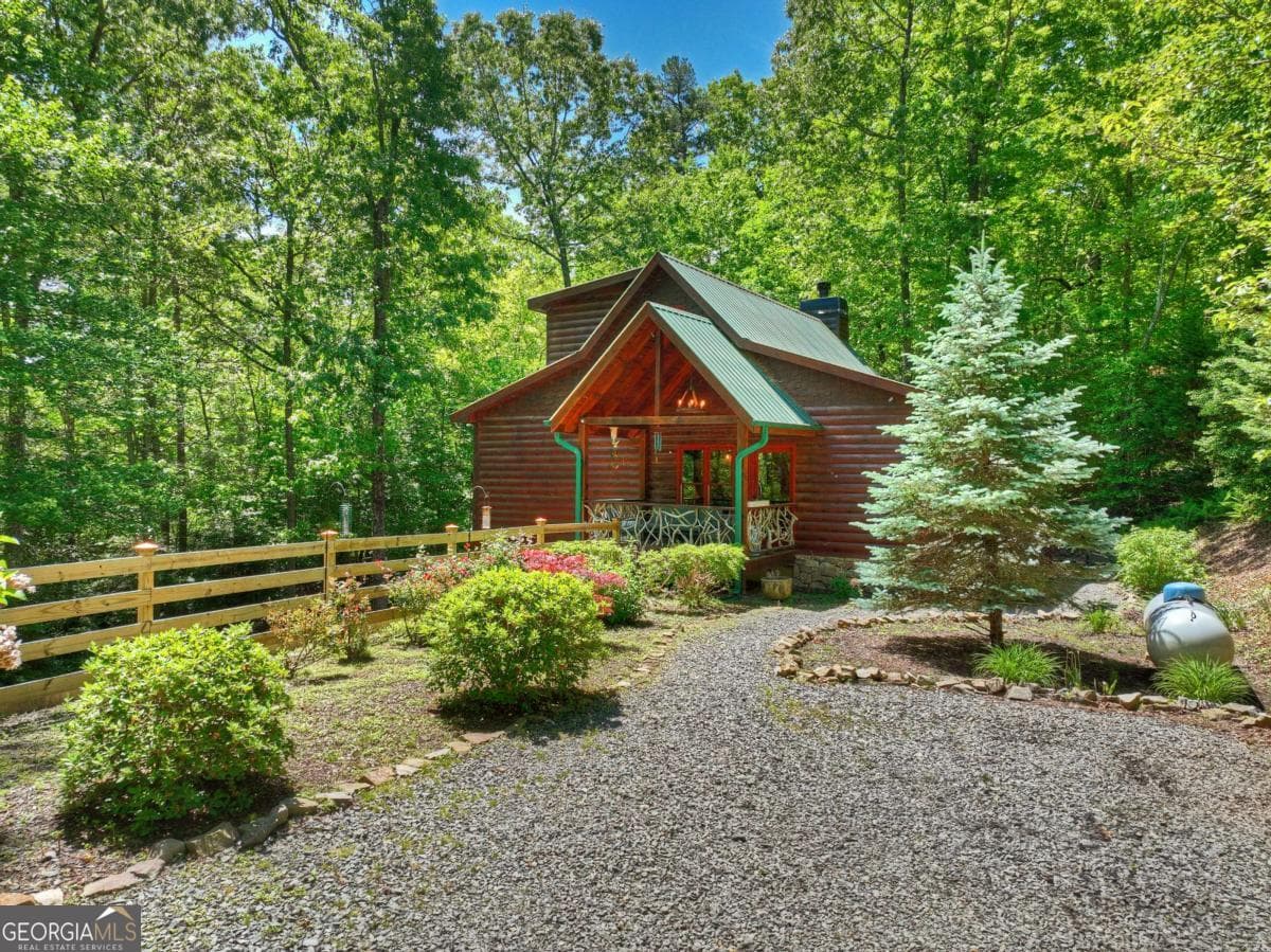 3 bedroom, 3 bathroom, 2,080 sq ft cabin,single family residence for sale at 101 Overlook Road, Blue Ridge, GA 30513 — photo 1 of 102