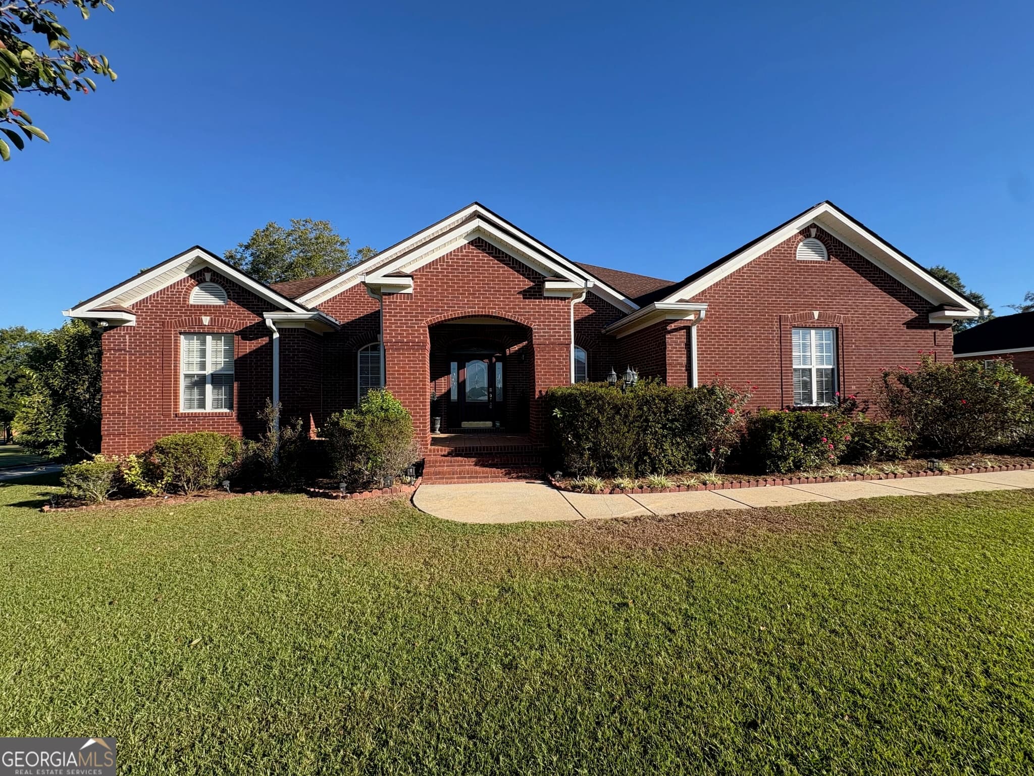 4 bedroom, 3.5 bathroom, 2,004 sq ft single family residence for rent at 455 Joseph Chandler Drive, Macon, GA 31216 for $2,600 a month — photo 2