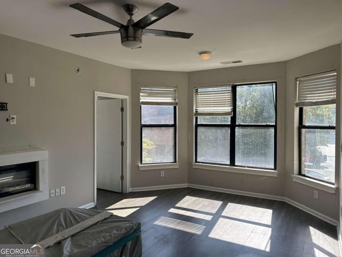 2 bedroom, 2 bathroom condominium for sale at 898 Oak Street 1222, Atlanta, GA 30310 — photo 6