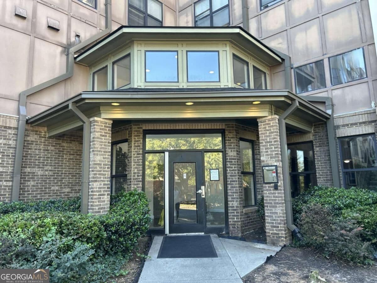 2 bedroom, 2 bathroom condominium for sale at 898 Oak Street 1222, Atlanta, GA 30310