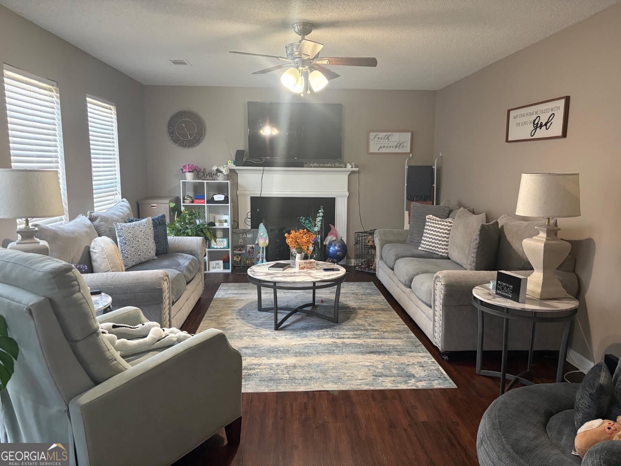 4 bedroom, 2.5 bathroom, 2,199 sq ft single family residence for sale at 113 Derringer Court, Byron, GA 31008 — photo 3