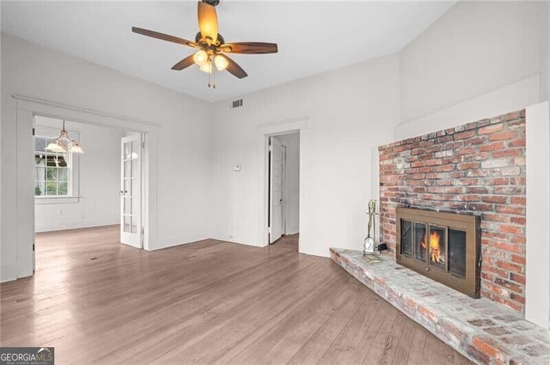 4 bedroom, 2 bathroom, 2,400 sq ft single family residence for sale at 3097 East Point Street, East Point, GA 30344 — photo 3