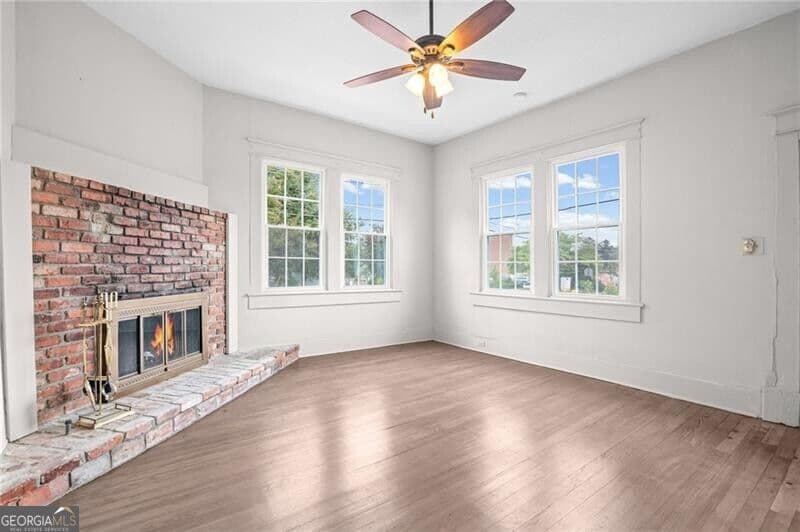 4 bedroom, 2 bathroom, 2,400 sq ft single family residence for sale at 3097 East Point Street, East Point, GA 30344 — photo 4
