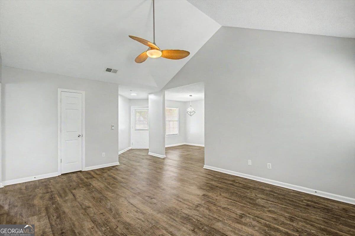 3 bedroom, 2 bathroom, 1,292 sq ft single family residence for sale at 916 Wrenwood Lane, Hinesville, GA 31313 — photo 8