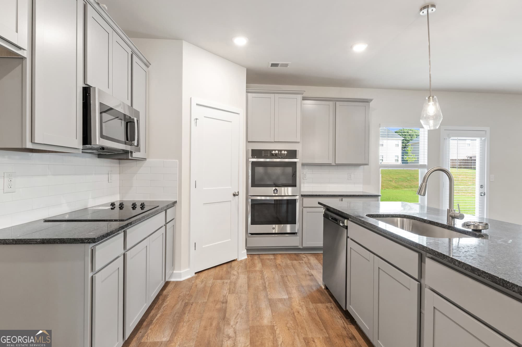4 bedroom, 2.5 bathroom, 2,700 sq ft single family residence for sale at 203 Crabapple Road, Mcdonough, GA 30253 — photo 6