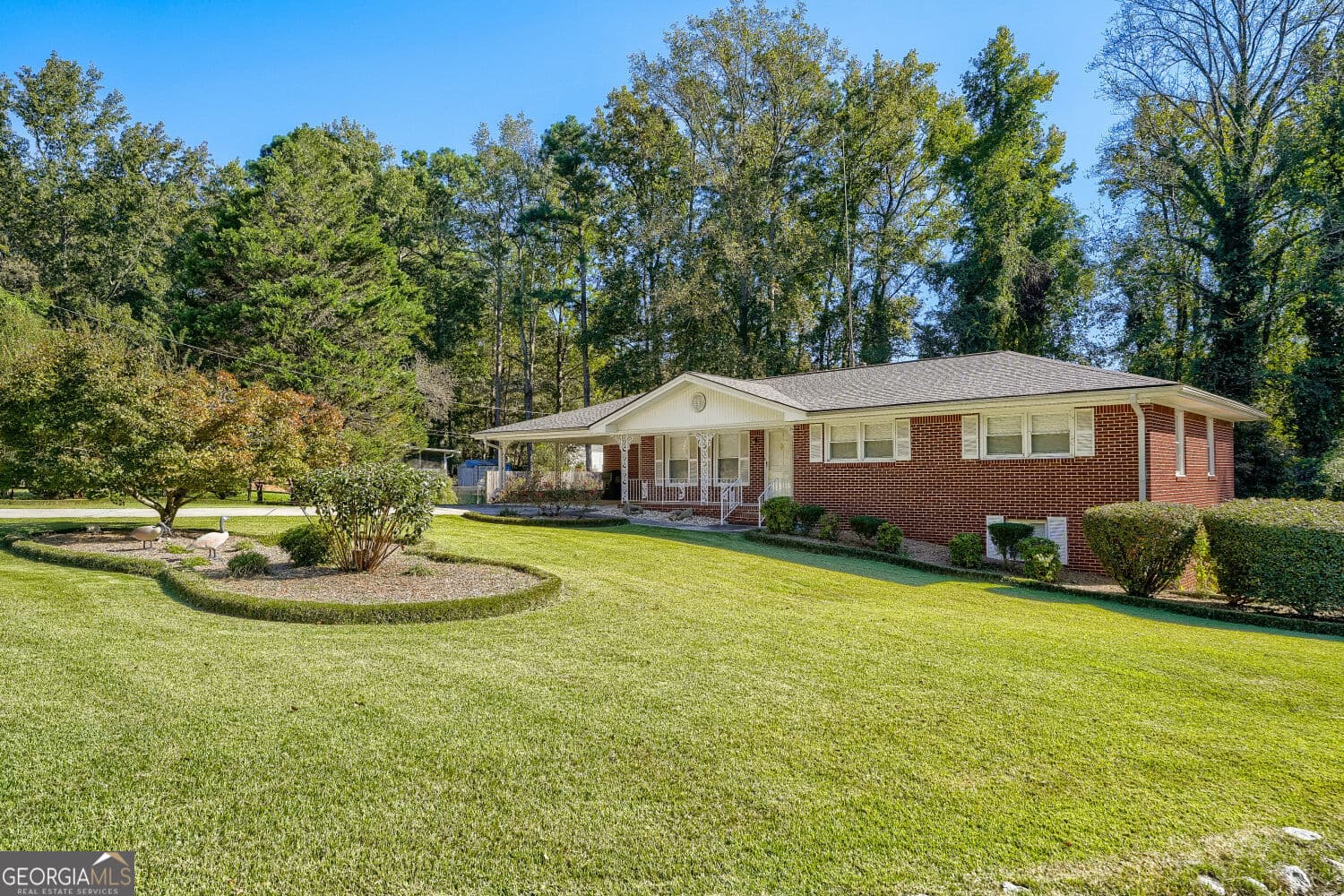 4 bedroom, 2 bathroom, 1,573 sq ft single family residence for sale at 3840 Yates Drive, Lithia Springs, GA 30122 — photo 2