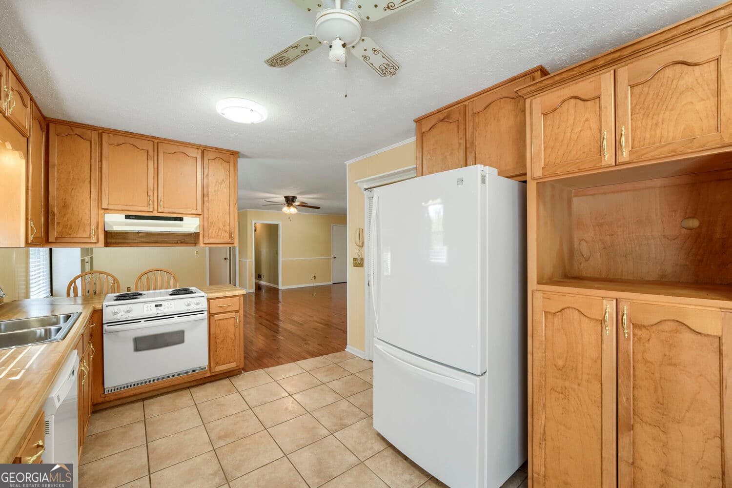 4 bedroom, 2 bathroom, 1,573 sq ft single family residence for sale at 3840 Yates Drive, Lithia Springs, GA 30122 — photo 9