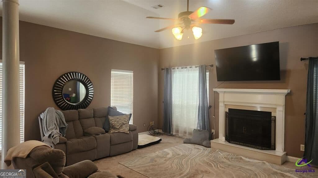 3 bedroom, 2 bathroom, 1,744 sq ft single family residence for sale at 220 Carrington Lane, Centerville, GA 31028 — photo 4