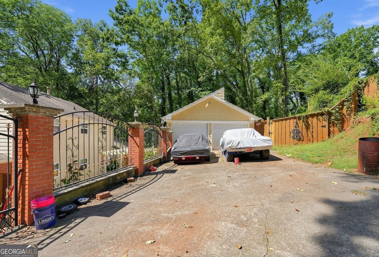 4 bedroom, 3.5 bathroom single family residence for sale at 355 Nottingham Drive, Marietta, GA 30066 — photo 7