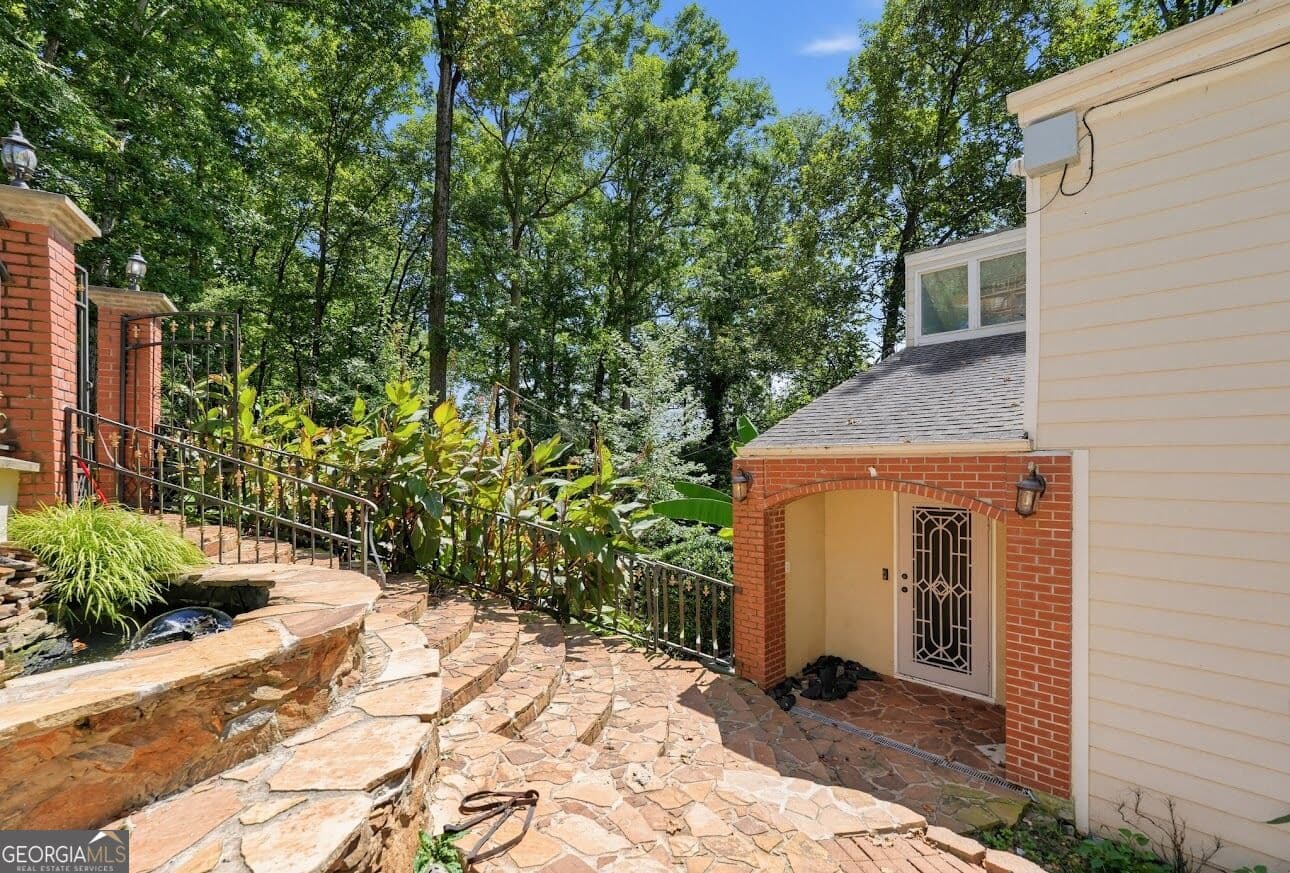 4 bedroom, 3.5 bathroom single family residence for sale at 355 Nottingham Drive, Marietta, GA 30066 — photo 5