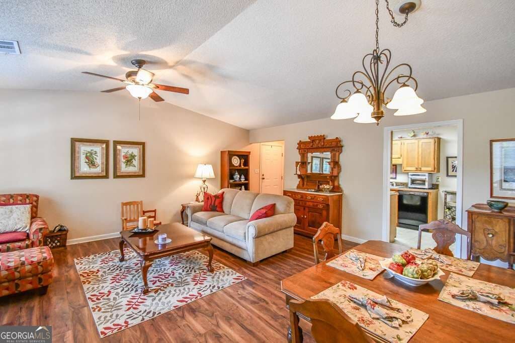 2 bedroom, 2 bathroom, 1,268 sq ft condominium for sale at 2235 Old Hamilton Place G100, Gainesville, GA 30507 — photo 2