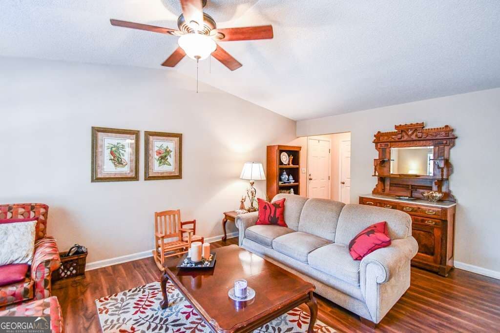 2 bedroom, 2 bathroom, 1,268 sq ft condominium for sale at 2235 Old Hamilton Place G100, Gainesville, GA 30507 — photo 3