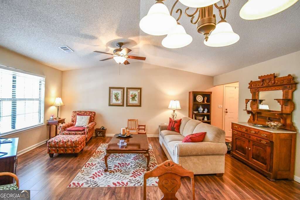 2 bedroom, 2 bathroom, 1,268 sq ft condominium for sale at 2235 Old Hamilton Place G100, Gainesville, GA 30507 — photo 4