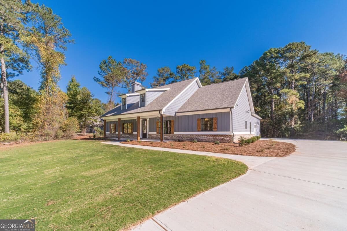 4 bedroom, 3 bathroom, 2,486 sq ft single family residence for sale at 3451 Stock Road, Monroe, GA 30656 — photo 3