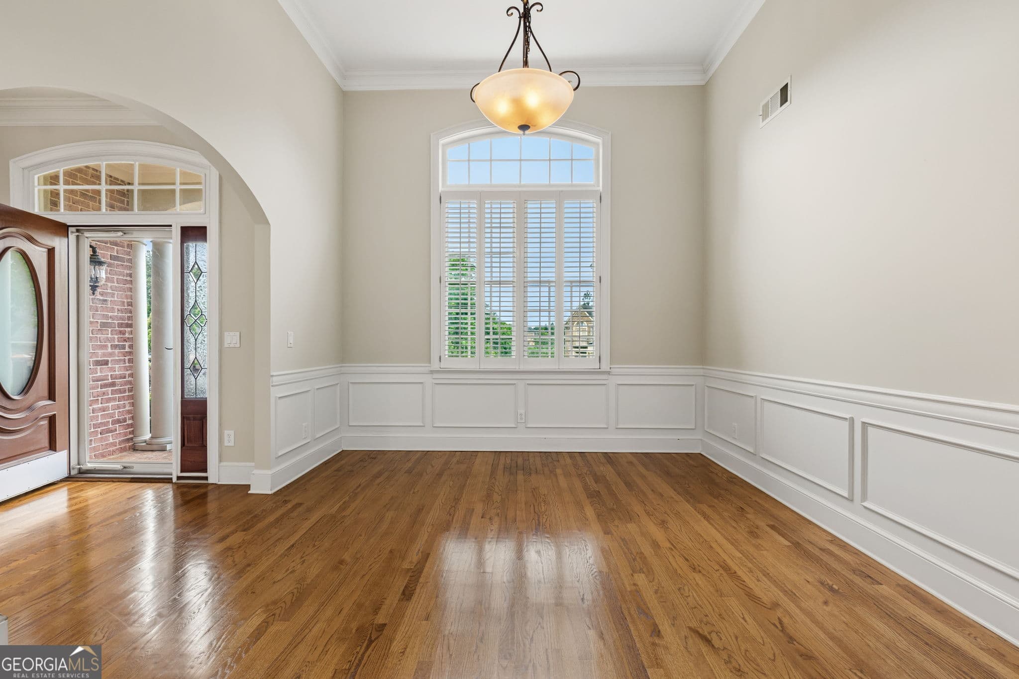 4 bedroom, 2.5 bathroom, 2,640 sq ft single family residence for sale at 1032 Willowood Lane, Atlanta, GA 30331 — photo 7