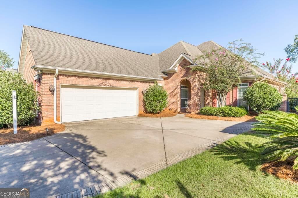 4 bedroom, 2 bathroom, 2,329 sq ft single family residence for sale at 105 MacIntosh Lane, Centerville, GA 31028 — photo 4