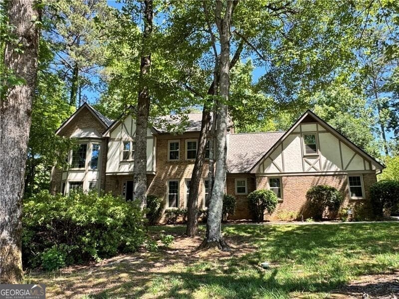 4 bedroom, 2.5 bathroom, 2,702 sq ft single family residence sold at 3807 Avera Lane, Peachtree Corners, GA 30092