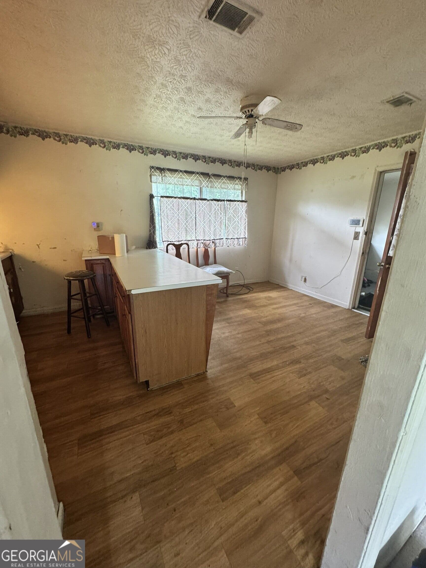 3 bedroom, 1.5 bathroom, 1,300 sq ft single family residence for sale at 635 Majestic Lane, Montezuma, GA 31063 — photo 6