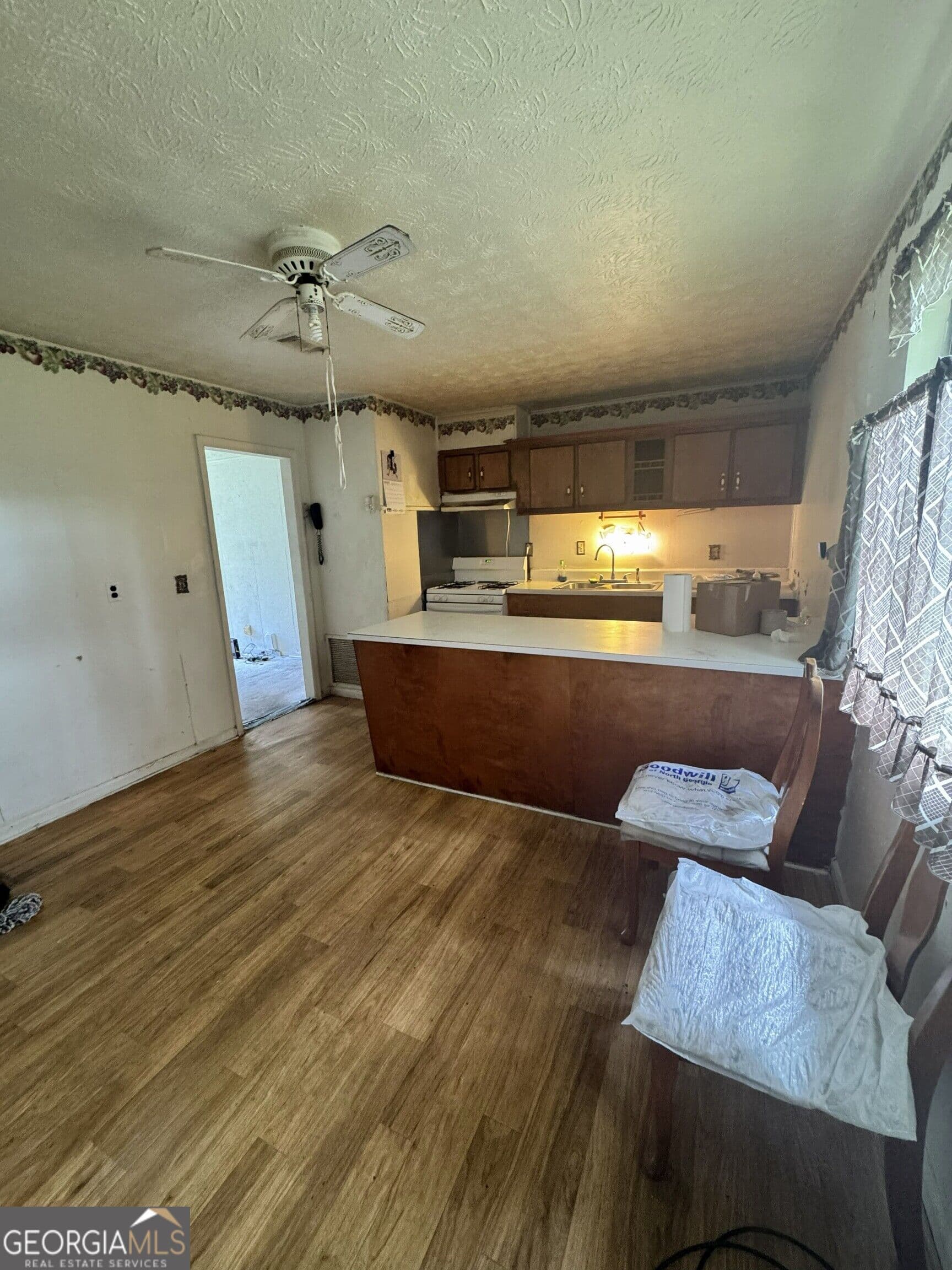 3 bedroom, 1.5 bathroom, 1,300 sq ft single family residence for sale at 635 Majestic Lane, Montezuma, GA 31063 — photo 7