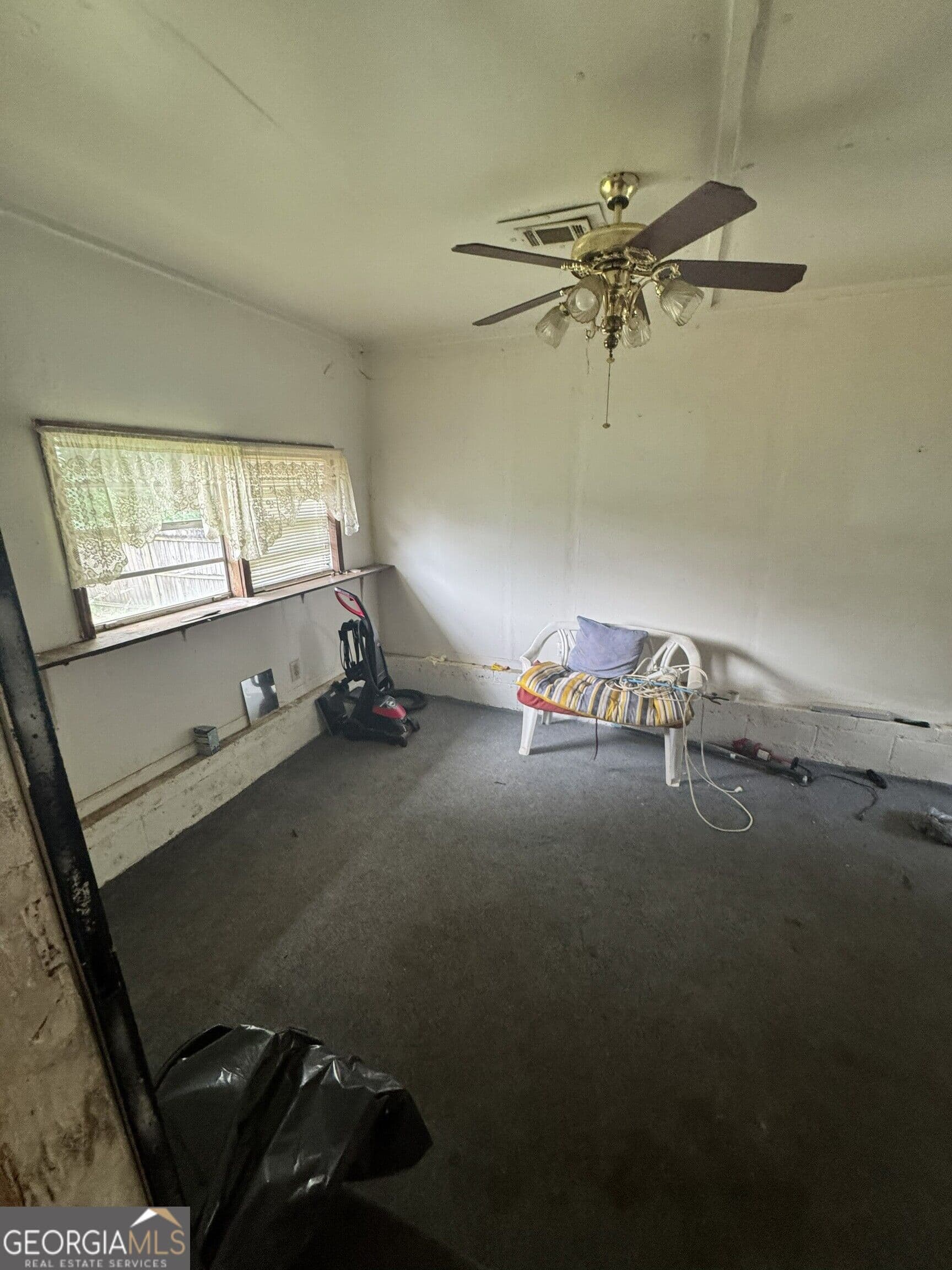 3 bedroom, 1.5 bathroom, 1,300 sq ft single family residence for sale at 635 Majestic Lane, Montezuma, GA 31063 — photo 9