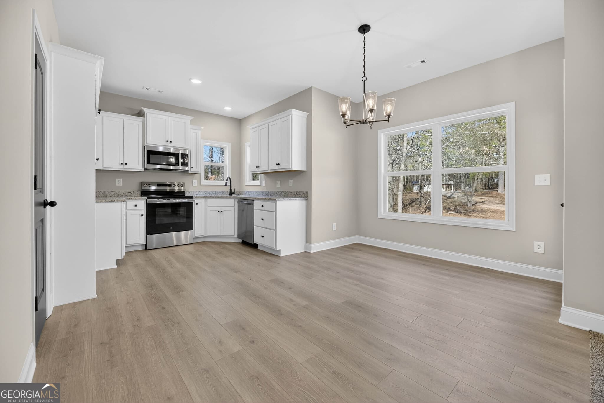 3 bedroom, 2 bathroom, 2,689 sq ft single family residence for sale at 706 Oakmont Trail, Villa Rica, GA 30180 — photo 7
