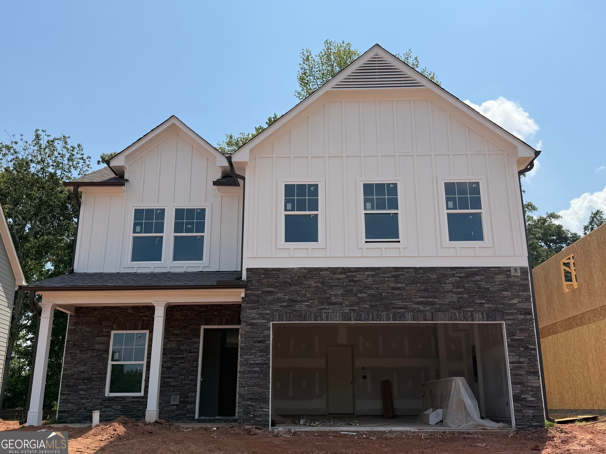 4 bedroom, 2.5 bathroom, 2,024 sq ft single family residence for sale at 4227 Ravendale Street, Flowery Branch, GA 30542 — photo 1 of 1