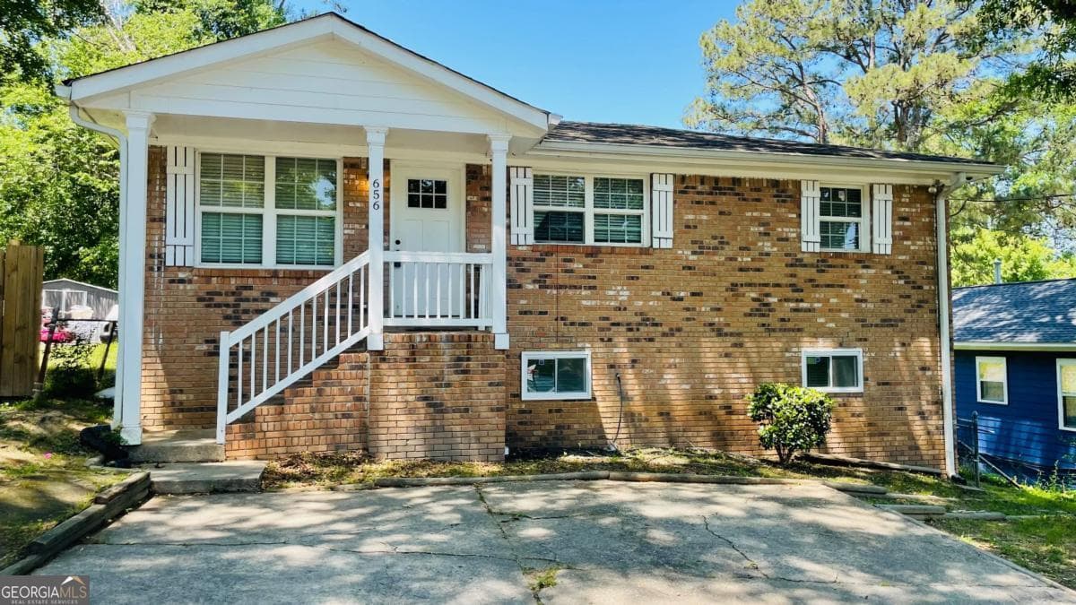 4 bedroom, 3 bathroom, 1,800 sq ft single family residence for sale at 656 Cedar Avenue, Atlanta, GA 30318 — photo 1 of 25
