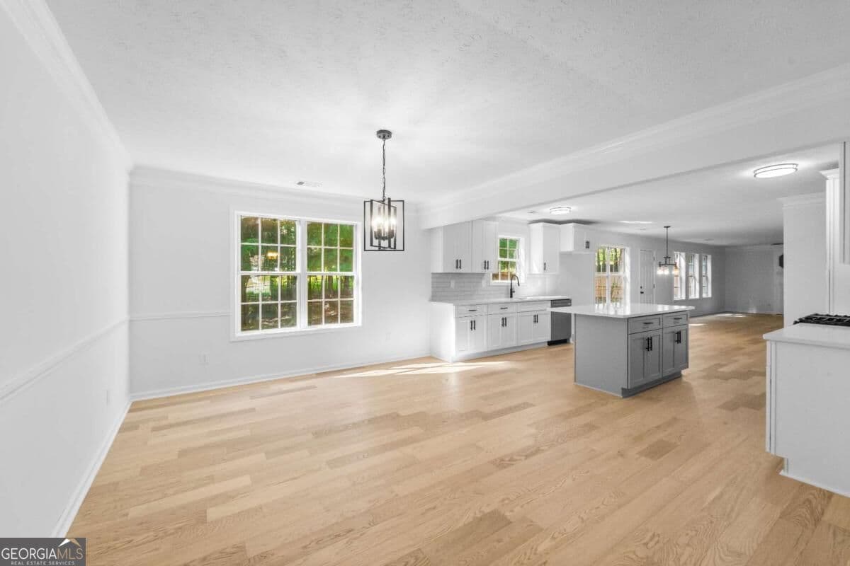 5 bedroom, 3 bathroom single family residence for sale at 6913 Wynmeadow Drive, Stone Mountain, GA 30087 — photo 9