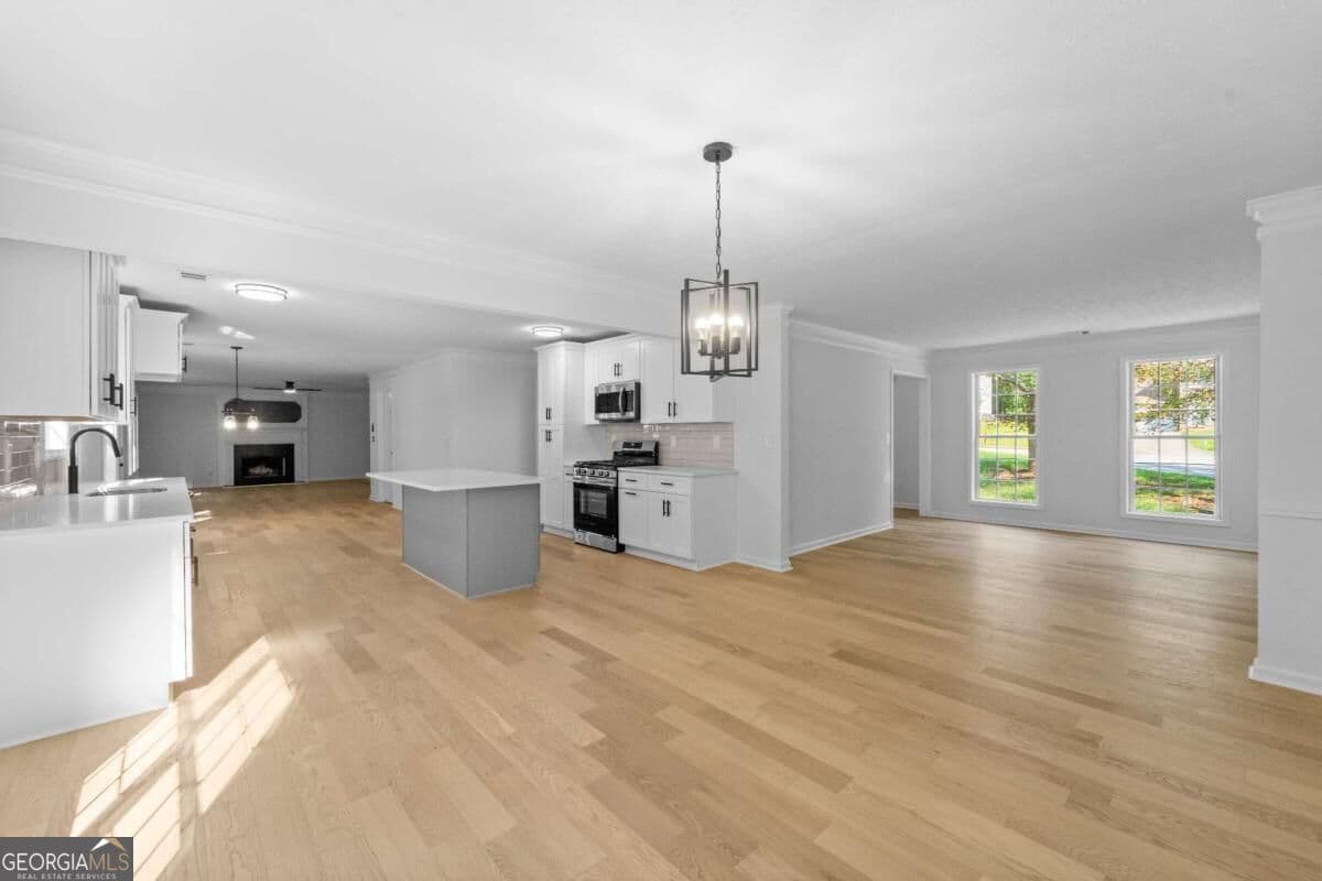 5 bedroom, 3 bathroom single family residence for sale at 6913 Wynmeadow Drive, Stone Mountain, GA 30087 — photo 10