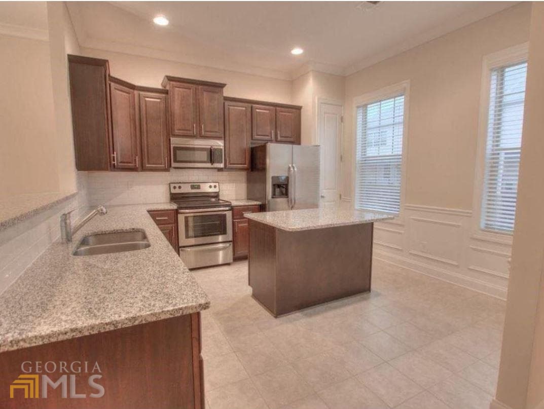 4 bedroom, 3.5 bathroom, 2,448 sq ft townhouse for rent at 2415 Tenor Lane, Alpharetta, GA 30009 for $3,000 a month — photo 8