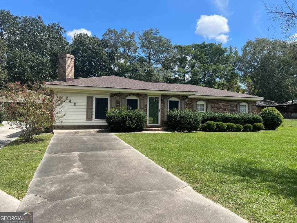 3 bedroom, 2 bathroom, 2,014 sq ft single family residence sold at 240 Louella Street, Lyons, GA 30474